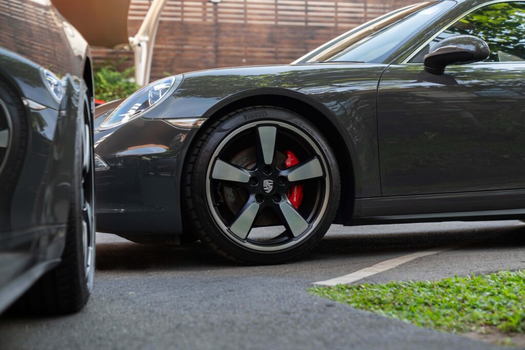 V1 Porsche 911 50th Anniversary Edition 4