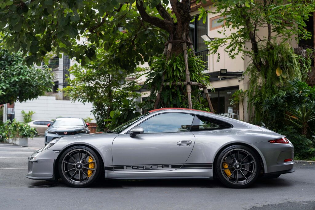 V1 Porsche 911 R 3
