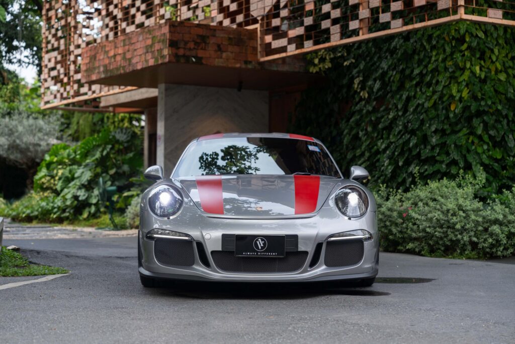 V1 Porsche 911 R 6