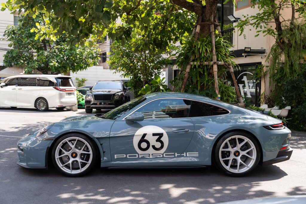 V1 Porsche 911 ST 1