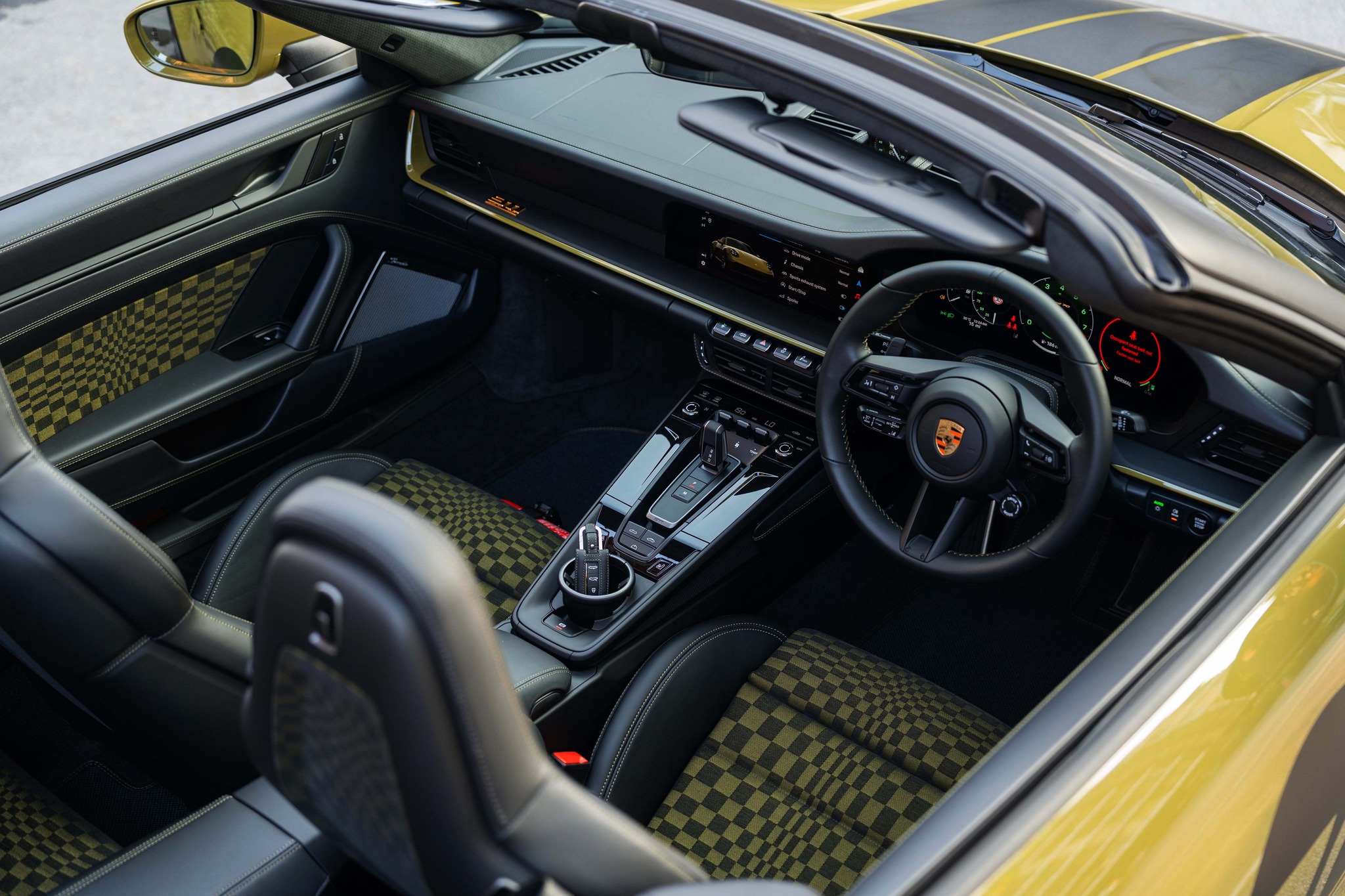 V1 Porsche 911 Spirit 70 2