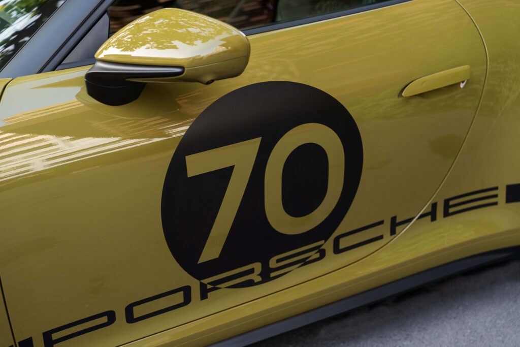 V1 Porsche 911 Spirit 70 3