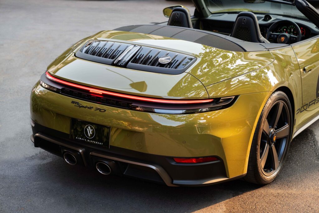 V1 Porsche 911 Spirit 70 4